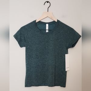 Lululemon Swiftly Tech Short Sleeve Size 6 NWT